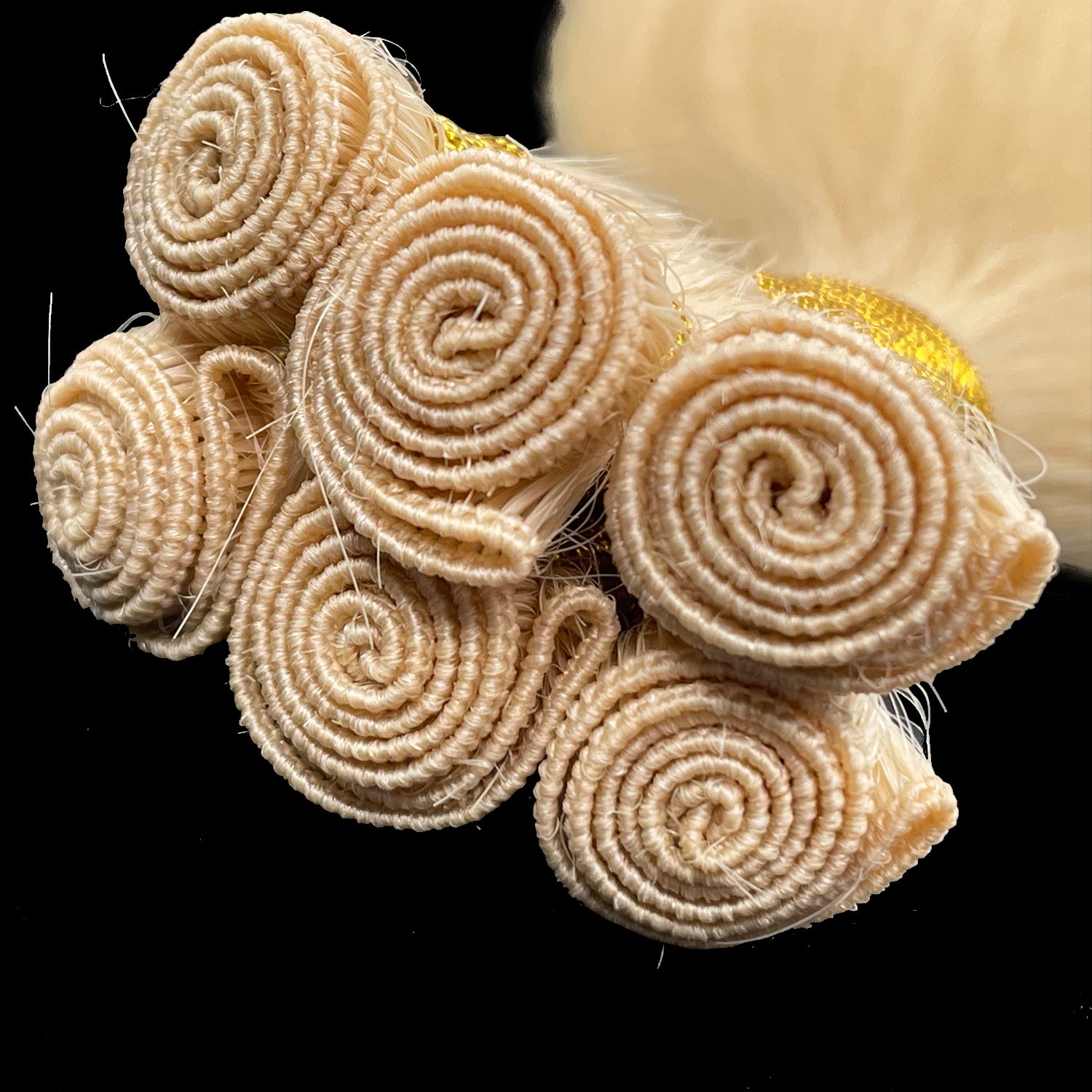 Pelo de trama atado a mano